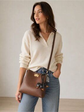 BCBG Generation brown bucket bag